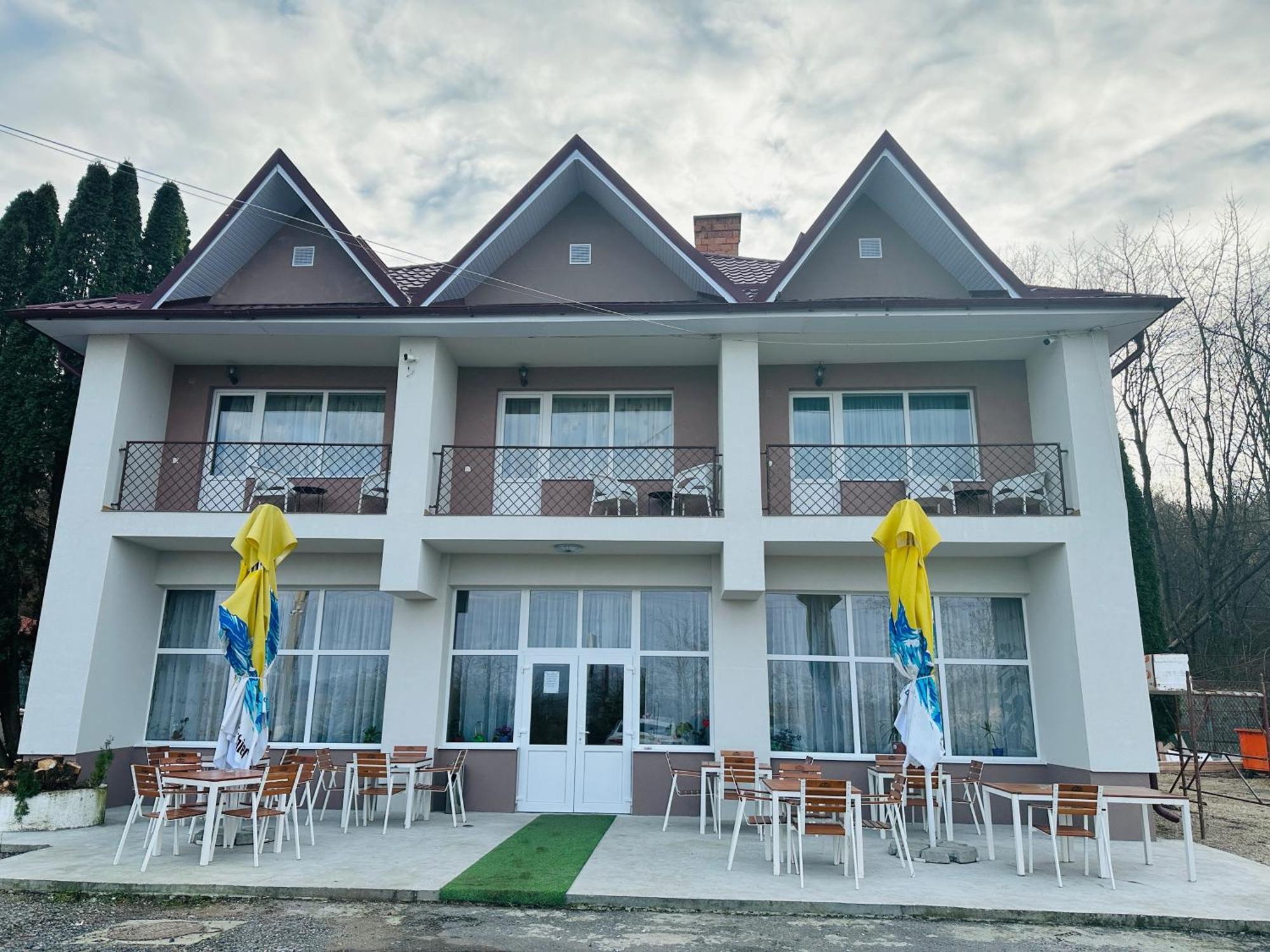Guest House Zoreni Mociu Exteriör bild